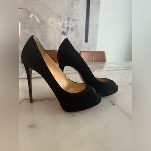 Christian Louboutin Very Privé 120 Peep-Toe Suede Leather Pumps NEVER WORN